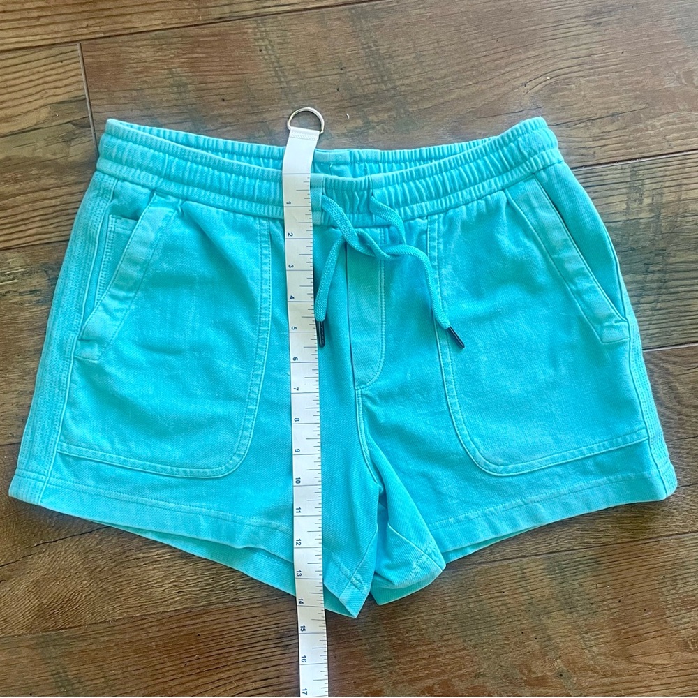 Athleta Shorts Women's Aqua Shorts-  Size Small